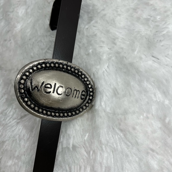 Metal Western Welcome Wreath Hanger - Picture 3 of 6